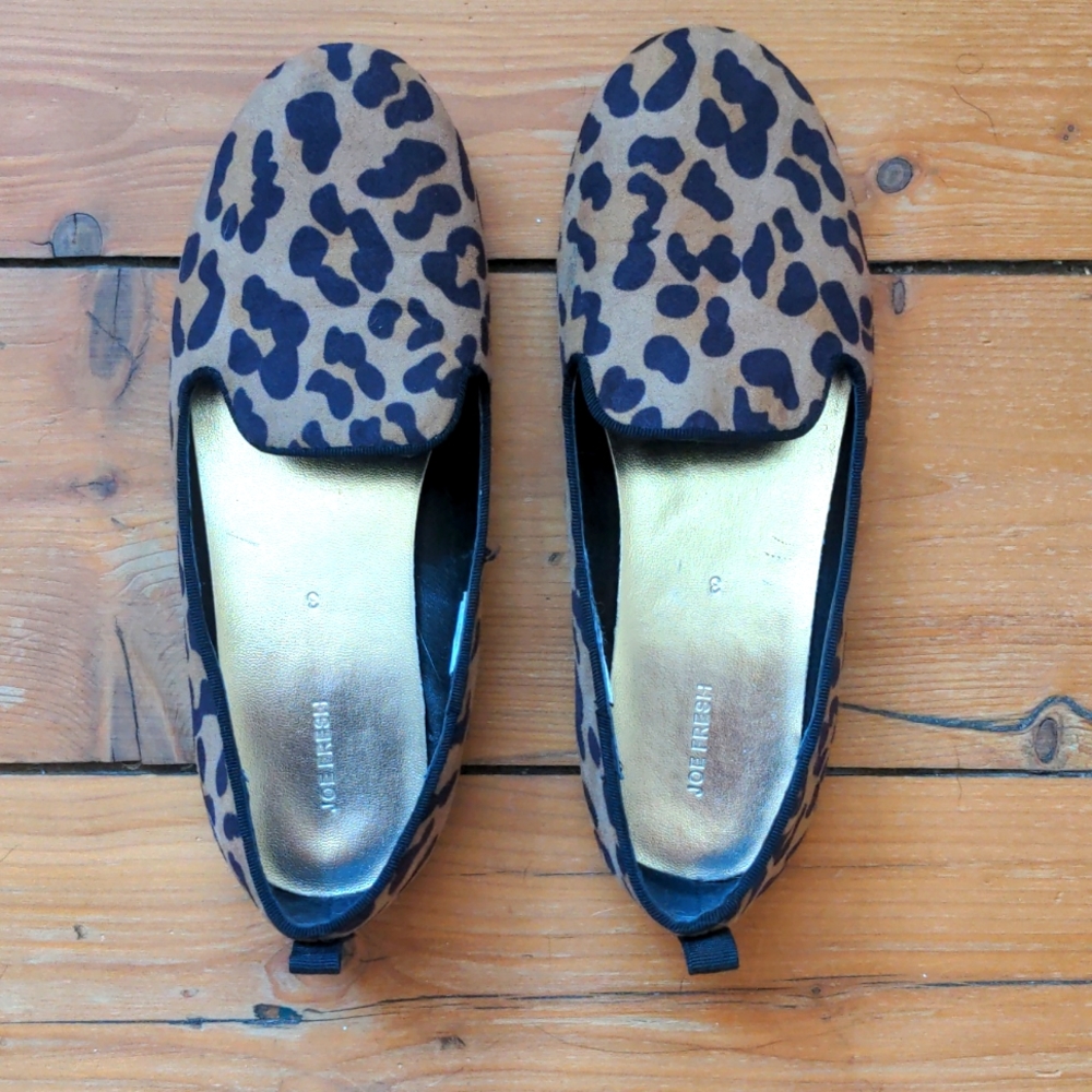 226-**FREE ADD ON** Leopard flats for girls
